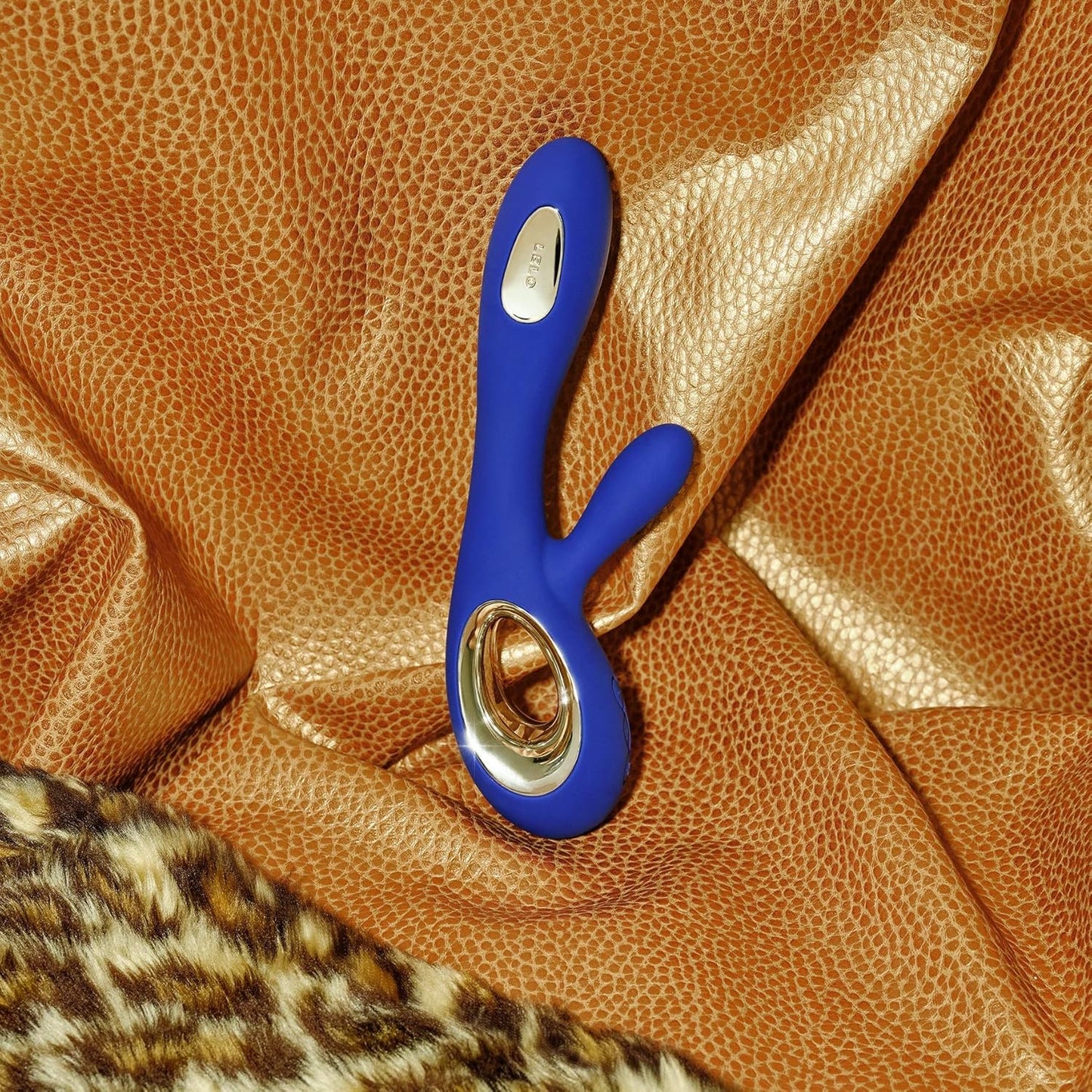 LELO - SORAYA Wave Luxurious Rabbit Vibrator